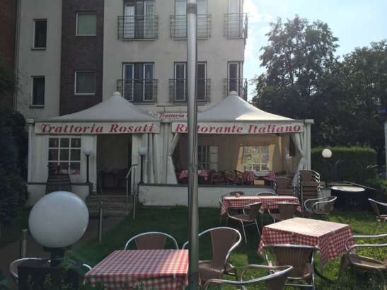 Schlichte Ausstattung, aber hervorragende Bewertungen, die Trattoria Rosati.